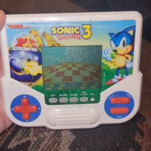 Sonic the Hedgehog 3 Handheld Game - White and Red